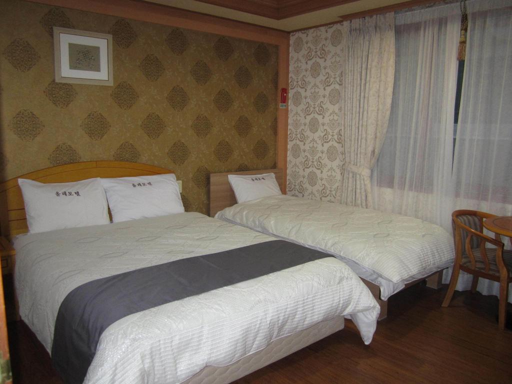 Jeju Olleh Hotel Quarto foto